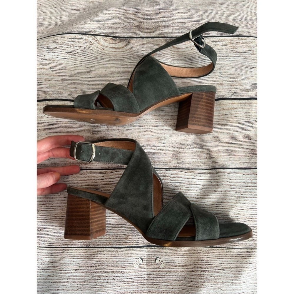 J Jill Gray / Sage Suede Criss Cross Ankle‎ Wrap Heeled Sandals Size 8.5
